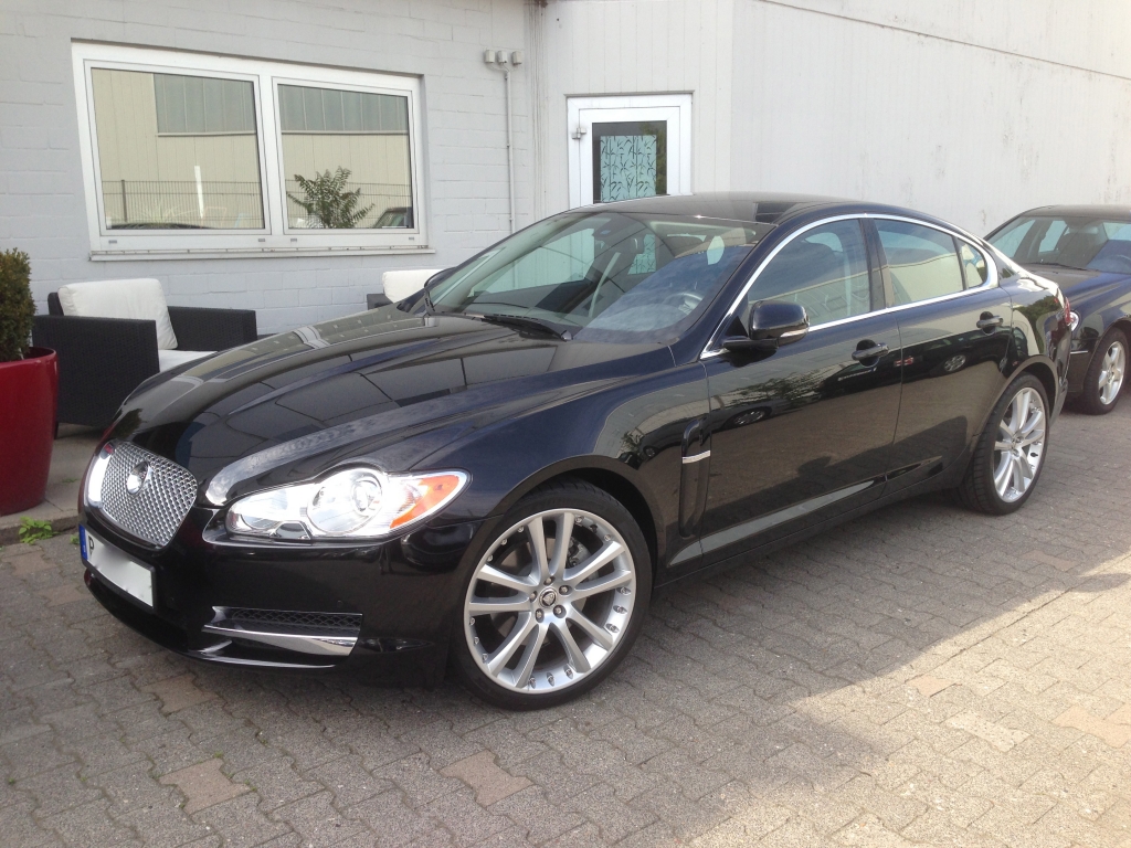 Jaguar XF